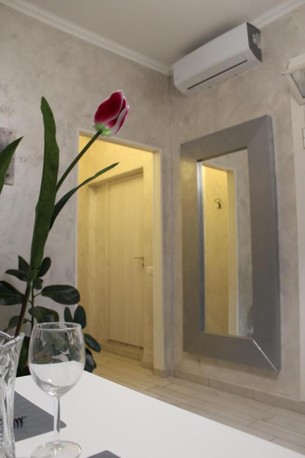 Cozy House Villa ติโวลี ภายนอก รูปภาพ