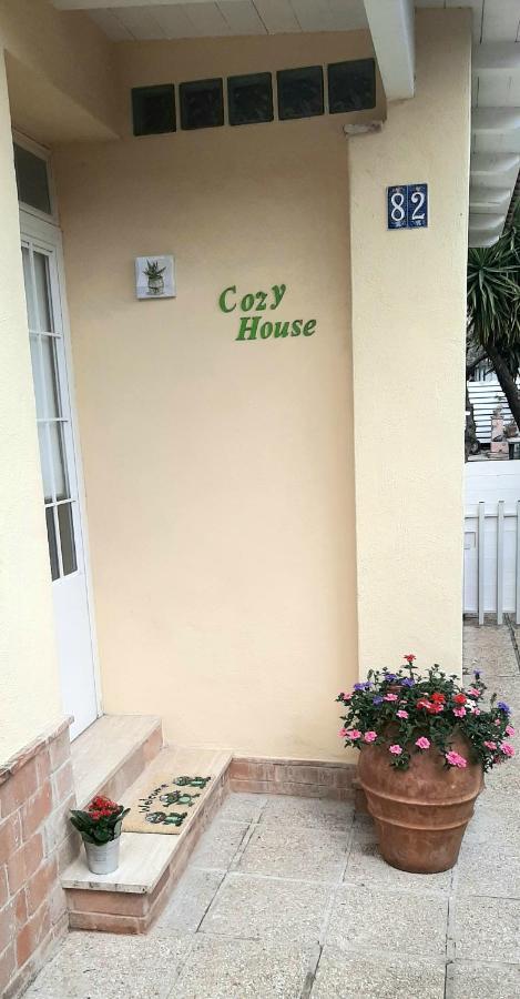 Cozy House Villa ติโวลี ภายนอก รูปภาพ